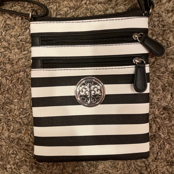 Tree of Life crossbody purse! - Picture 2 of 3